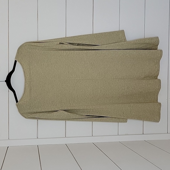 NWOT Boutique XL oatmeal long sleeve tunic with sheer accent on bottom - Picture 2 of 3